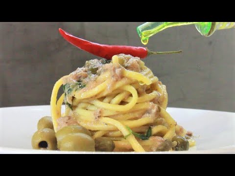 Spaghetti: il segreto per un piatto irresistibile con tonno e acciughe in bianco!